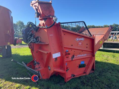 Kuhn Primor straw chopper, 2004