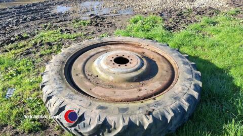 300/95 /46 row crop wheel