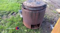 Bitumen boiler with bucket and ladle including gas burner - 4