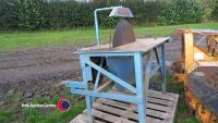 Tractor mounted Newland saw bench, PTO in office - 4
