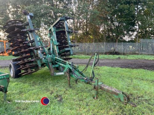 Cousins 4m trailed press c/w leading tines