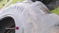 Pair 620/70R42 tyres - 3