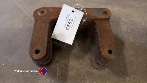 Quantity of metal brackets