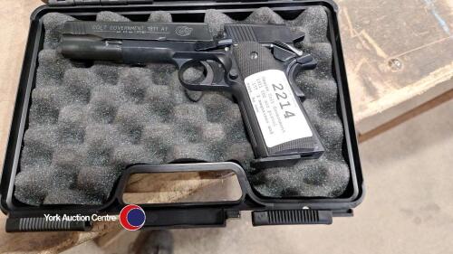 Umarex Colt Government 1911 CO2 air pistol .177, 2 magazines and case. As new