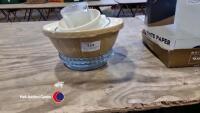 Large cream mixing bowl, various Pyrex dishes and bowls - 3
