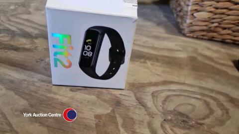 Boxed Fit 2 watch, gwo but no charger