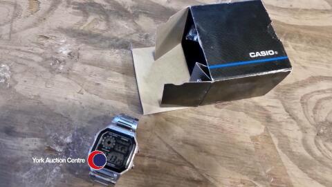 Boxed Casio digital watch with extra links, gwo