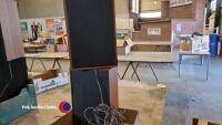 Pair of hi-fi speakers - 2