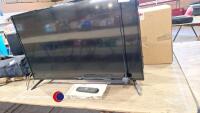Philips 42' TV with remote - 3