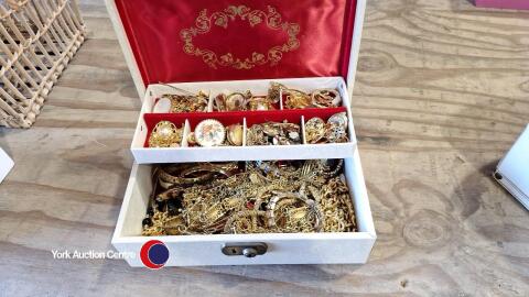 Cream box of jewellery