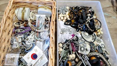 Box of jewellery