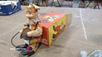 Vintage toy clown - 2