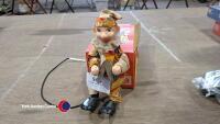 Vintage toy clown - 3