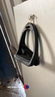 Black stirrup irons - 3