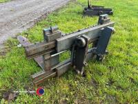 Forklift carriage plus a pair of forks - 4