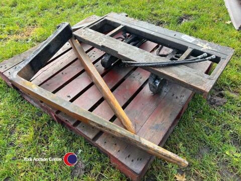 Forklift carriage plus a pair of forks