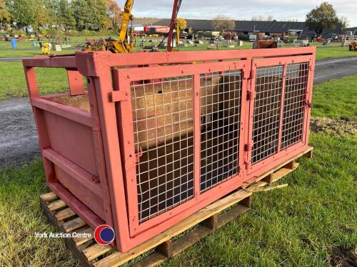 Link box including complete A-frame, c/w sheep gates | York Machinery ...