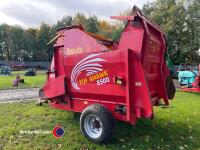 Teagle Tomahawk 8500 straw chopper, 2012,working order. Control box in office - 3