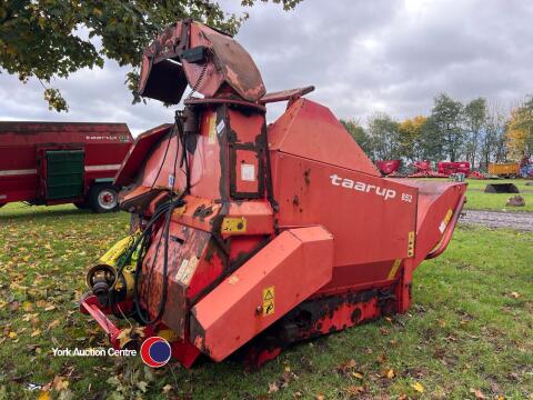 Taarup 852 straw chopper