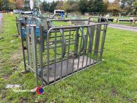 Sheep tip over crate