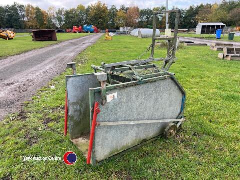 Sheep turnover crate