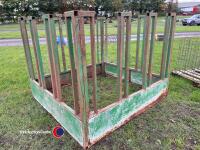 Hay feeder - 3