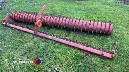 New Kuhn 3.5m packer roller c/w scraper bar