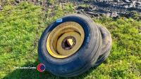 Pair 10.5-65-16 wheels - 2