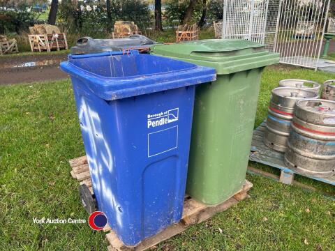 3 x wheelie bins