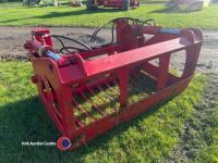 Cone and pin fitting shear grab