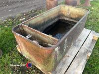 Cast iron water trough - 3