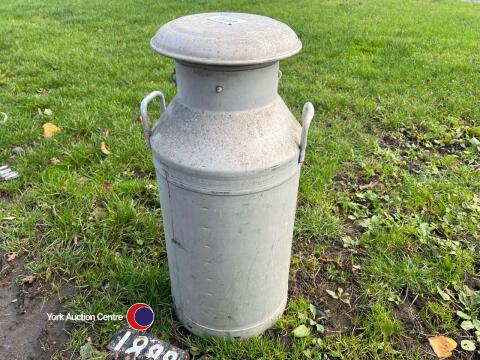 Milk churn