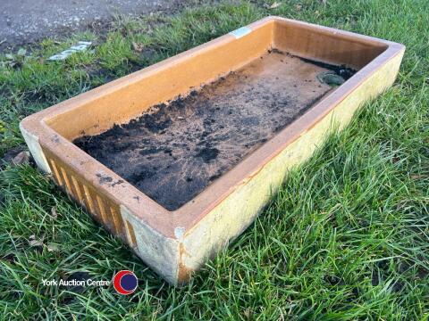 Old oblong kitchen sink pot