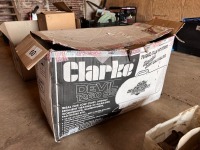 Clarke Devil 1260 SS space heater, 3-pin plug and gas - 4