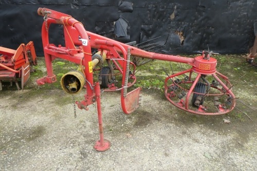 Vicon 300 haybob