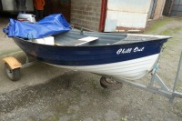 'Chill Out', 10ft boat with 5hp Mariner Fourstroke outboard motor, c/w trailer, oars and mounts, life jackets, picnic basket and umbrella - 2