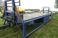 Included by permission: Watkins 9.8m bale trailer, hydraulic folding sides, 560/45R22.5. 2019