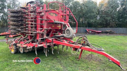 Vadestad RDA 600 drill, system tine, rear filling auger, approx 9000ha, one owner from new, 2004, control box in office