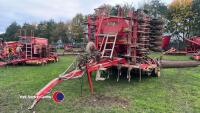 Vadestad RDA 600 drill, system tine, rear filling auger, approx 9000ha, one owner from new, 2004, control box in office - 2