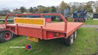 Henton 25ft bale trailer, sprung drawbar, 8 stud axles, high speed tyres - 4
