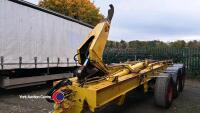 Tri-axle hook loader trailer - 2