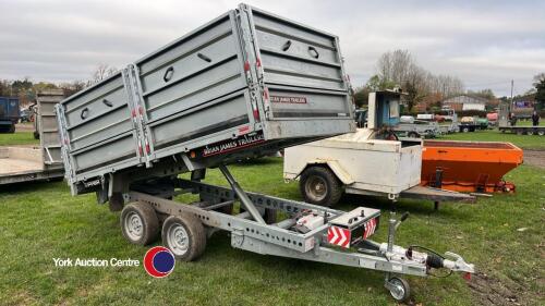 Brian James tipping trailer, 2024. everything works as should, like new - Key in office