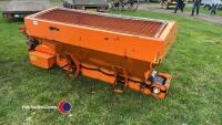 Pronar gritter body - Control box in office