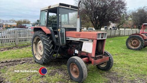 International 784 tractor, secura cab