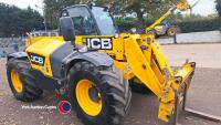 JCB 541-70 Agri-Super telehandler, c/w Q-Fit headstock and air con. YX14 HHR - Key in office - 3