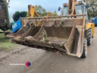 JCB 3CX Sitemaster digger, c/w 3 buckets, working order - Key in office - 2