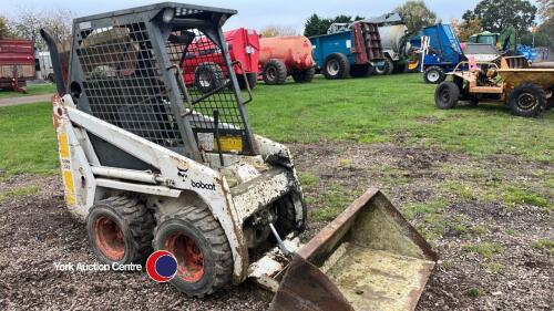 Bobcat 443 skidsteer