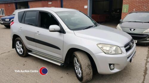 2010 Toyota RAV4 2.2 XT-R D-4D - 3 former keepers - HPi clear - 00’s 153389 - MOT 23.01.25 - VX10LVO. - V5 in office