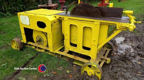 Liner diesel saw bench