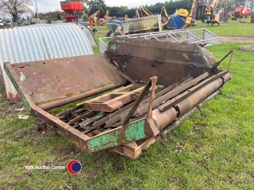 Taylor round bale unroller, working order